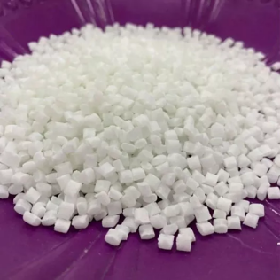 Vil polypropylenplastiske pellets klump efter langvarig opbevaring?